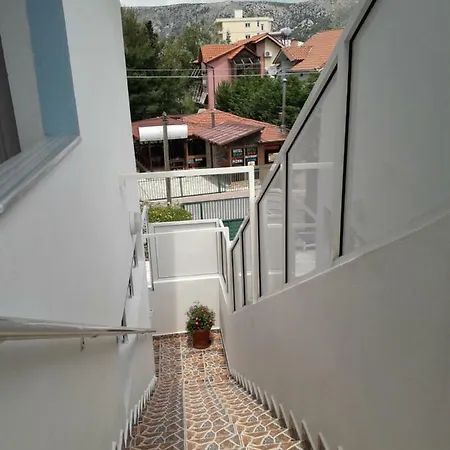 And Analipsi 3* Shëngjin