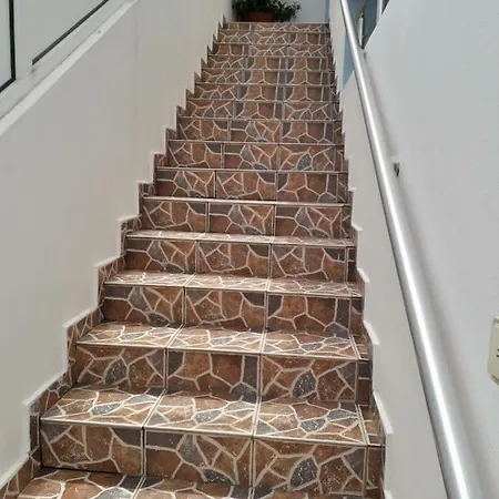 Pensionat And Analipsi